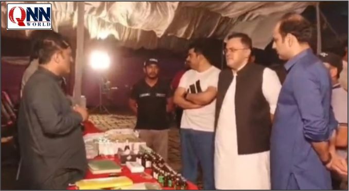 اوکاڑہ:ڈپٹی کمشنر احمد عثمان جاوید اور ڈی پی او اسد اعجاز ملہی نے رات گئے مویشی منڈی کا دورہ