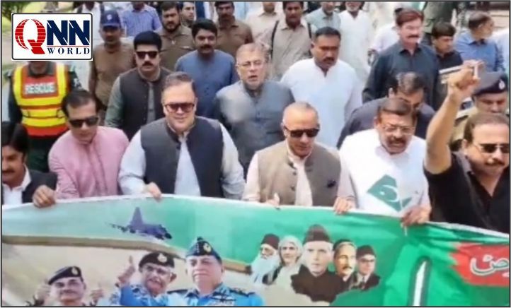 قوم افواجِ پاکستان کے شانہ بشانہ کھڑی ہے، ڈی سی احمد عثمان جاوید
