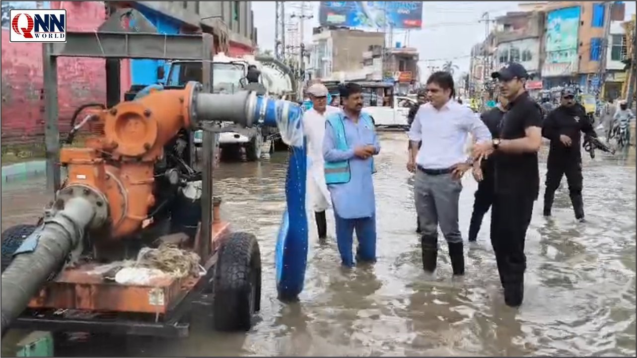 شدید بارش کے بعد کمشنر کا ہنگامی دورہ، نکاسیٔ آب تیز کرنے کی ہدایت