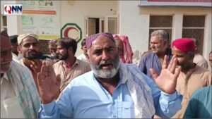 گھوٹکی: سرحد ہسپتال کے ڈاکٹر کی مبینہ بدسلوکی کے خلاف شہریوں کا احتجاج،تبادلے کا مطالبہ
