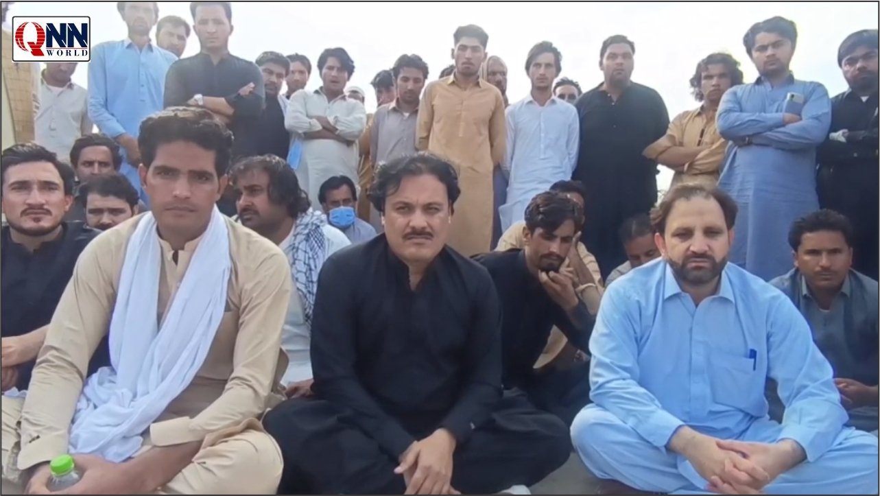 منتخب وزیراعلیٰ کی گرفتاری کے خلاف باڑہ بازار میں پی ٹی آئی کا مظاہرہ، خیبر چوک میدانِ جنگ بن گیا